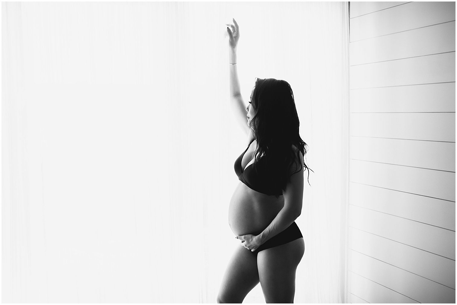 https://essierosephotography.com/wp-content/uploads/2022/03/LasVegasmaternitysession_0185.jpg