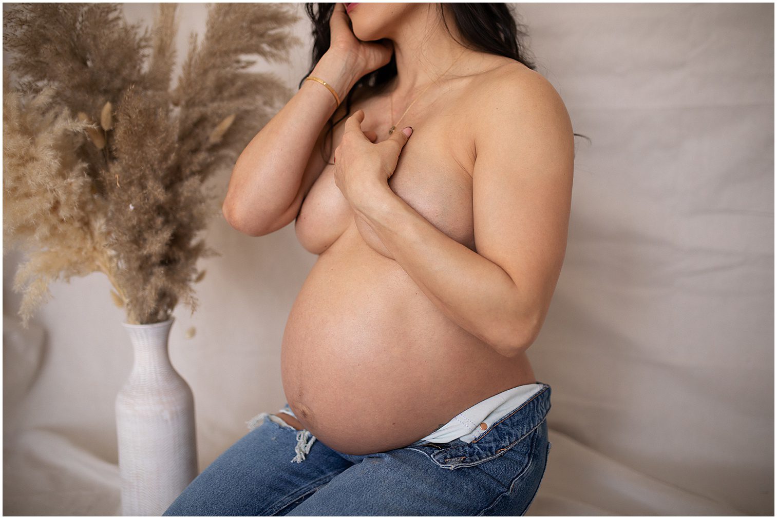 https://essierosephotography.com/wp-content/uploads/2022/03/LasVegasmaternitysession_0219.jpg